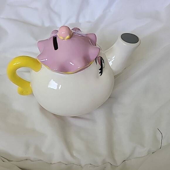 Disney Beauty and the beast Mrs. Potts piggy bank - Picture 5 of 7